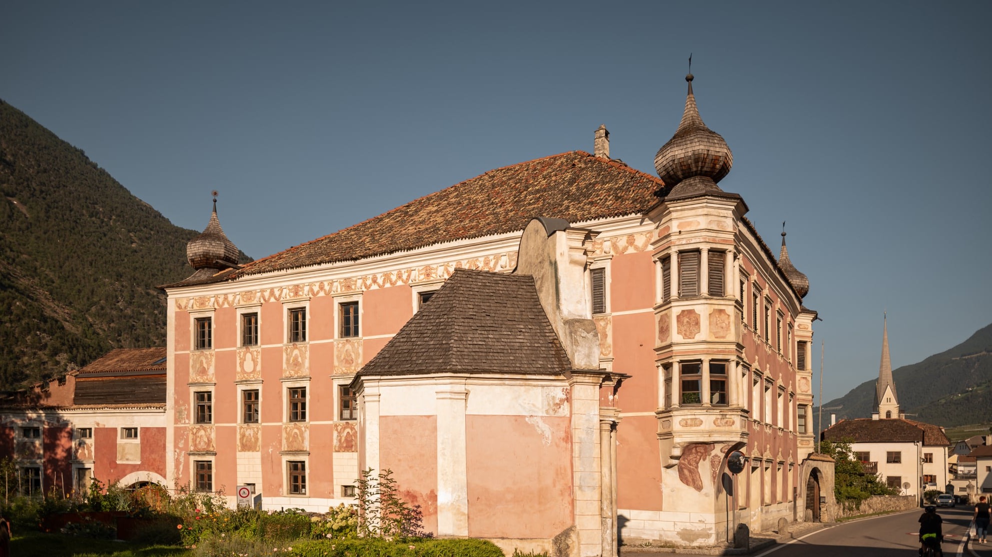 Kultur und Tradition - Ansitz Rotes Schloss